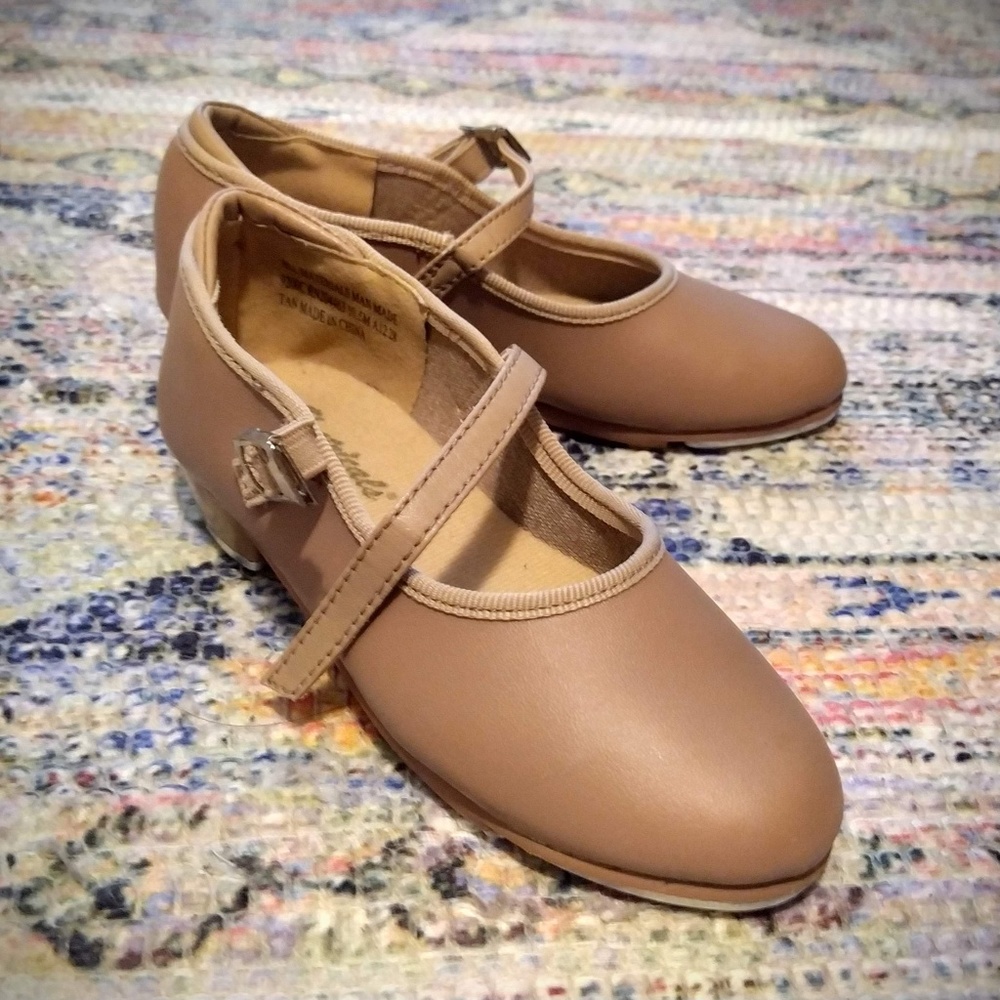 tap-dance girls shoes. size 10.5M. GUC